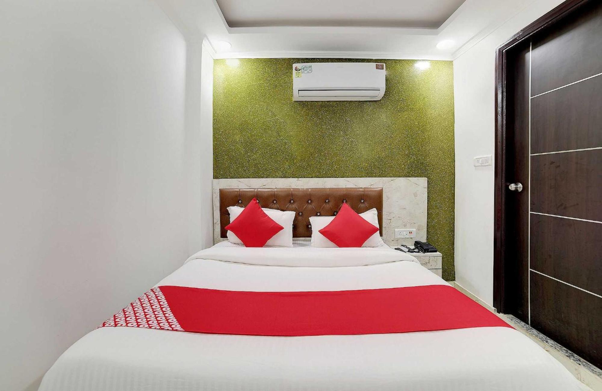 Hotel O Kanak Palace New Delhi Exterior photo